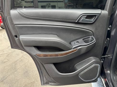 Used 2017 Chevrolet Tahoe LT w/ LT Signature Package RWD image 26