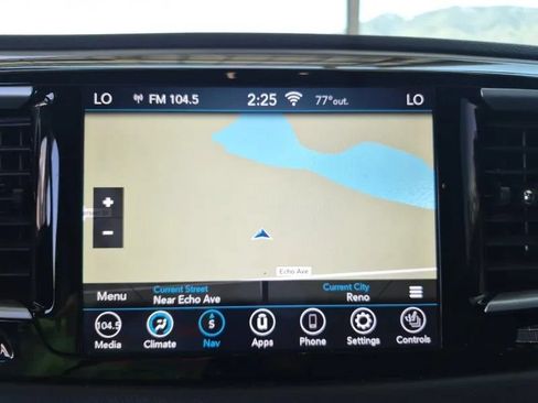 Used 2020 Chrysler Pacifica Touring-L AWD/4WD image 10