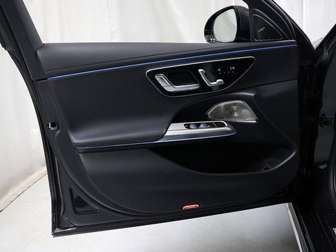 Certified 2025 Mercedes-Benz E 350 4MATIC Sedan image 25