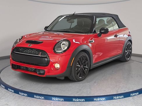 Used 2019 MINI Cooper S w/ Signature Upholstery Package FWD image 1