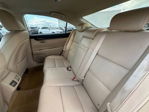 Used 2014 Lexus ES 350 image 19