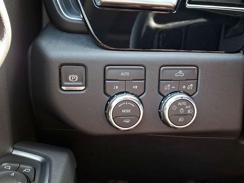 New 2026 GMC Sierra 1500 Elevation image 15