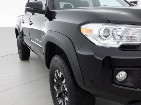 Used 2017 Toyota Tacoma SR5 image 11