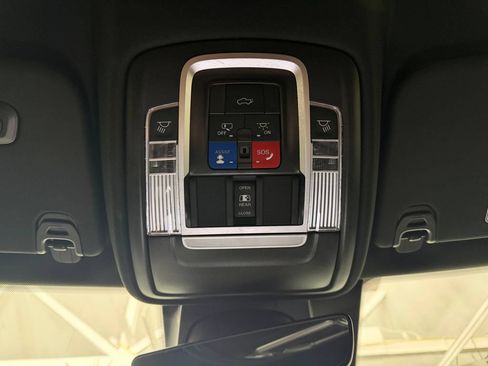 Used 2023 RAM 1500 Laramie AWD/4WD image 30