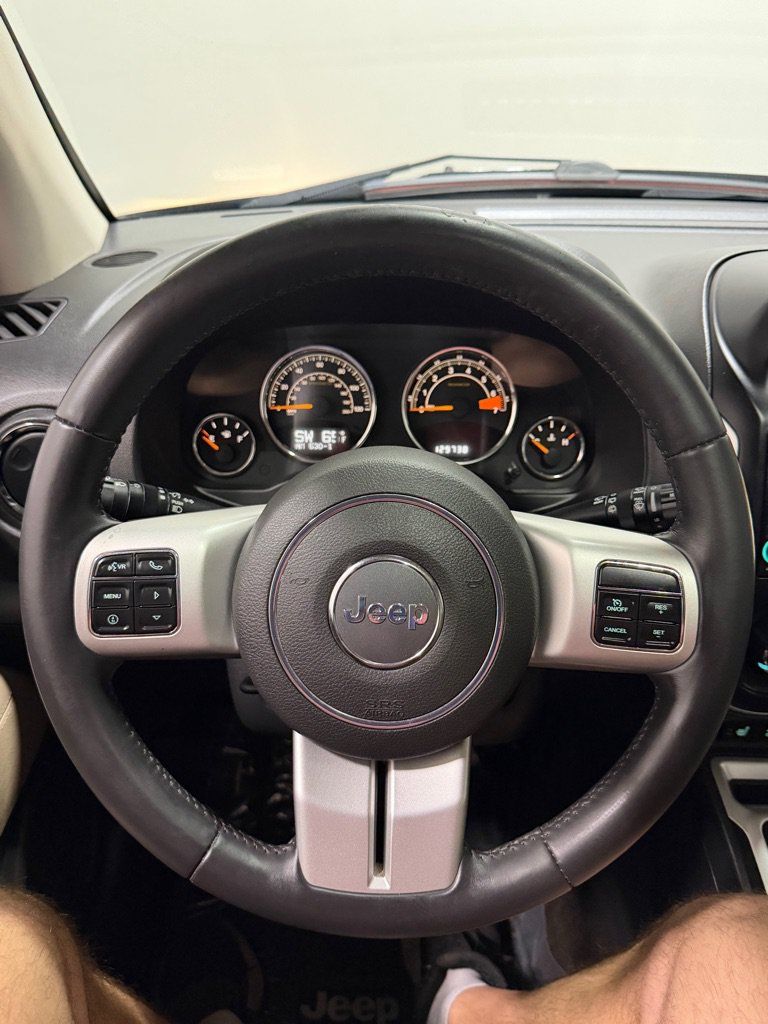 Used 2015 Jeep Compass Limited FWD image 15