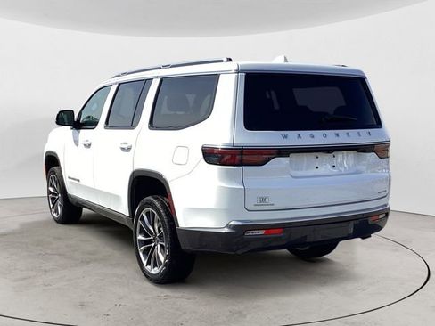 Used 2022 Jeep Wagoneer Series III w/ Premium Group I image 3
