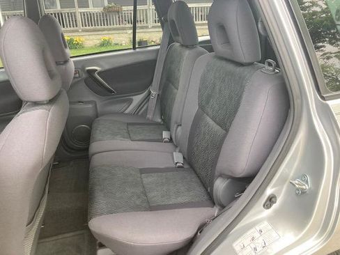 Used 2002 Toyota RAV4 2WD image 19