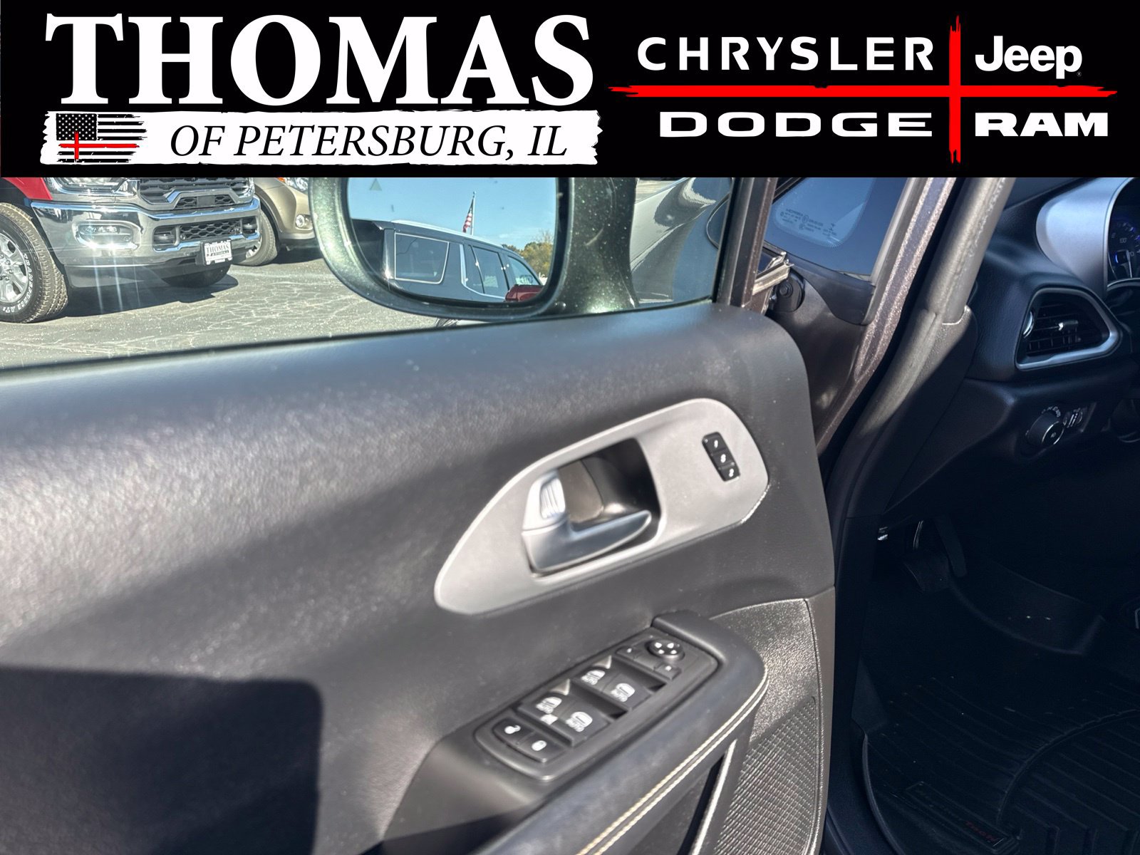 Used 2020 Chrysler Pacifica Touring-L Plus w/ S Appearance Package FWD image 10