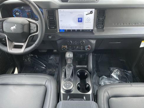 New 2026 Ford Bronco Badlands AWD/4WD image 14