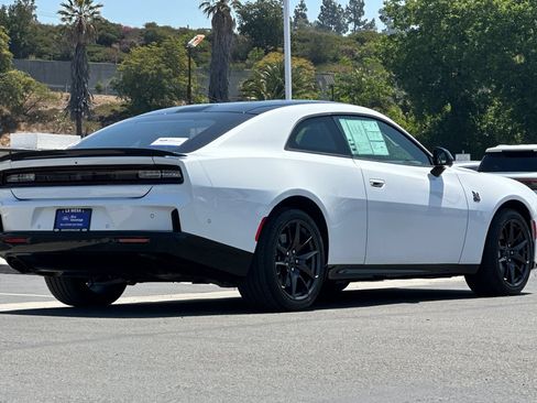 Used 2026 Dodge Charger Scat Pack AWD/4WD image 3
