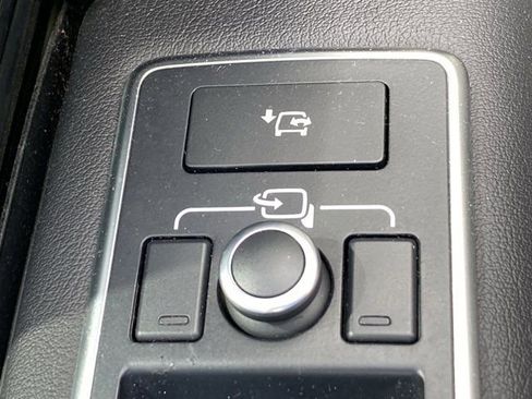 Used 2017 Land Rover Range Rover HSE AWD/4WD image 25