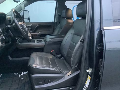 Used 2018 GMC Sierra 2500 Denali w/ Suspension Package, Off-Road image 11