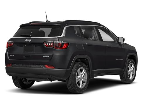 Used 2024 Jeep Compass Latitude AWD/4WD image 20