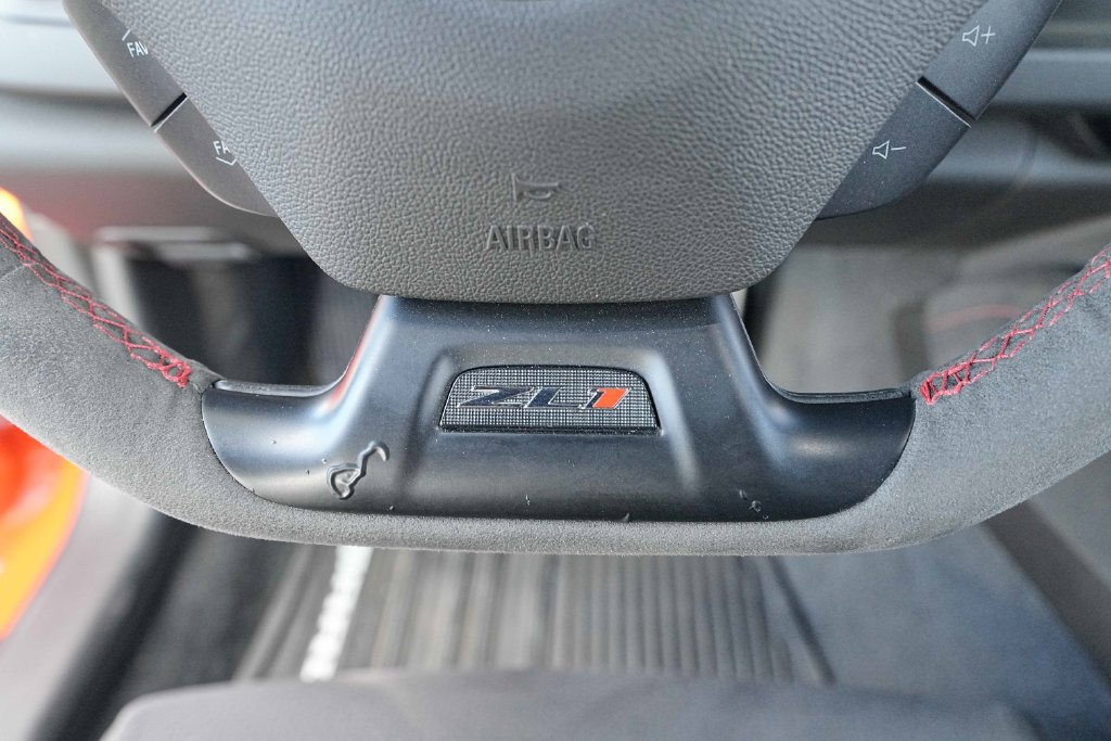 Used 2019 Chevrolet Camaro ZL1 RWD image 34
