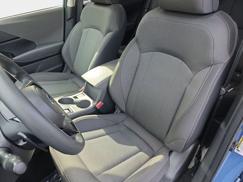 Used 2024 Subaru Crosstrek 2.0i Premium image 17