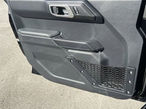 New 2025 Ford Bronco Badlands image 16