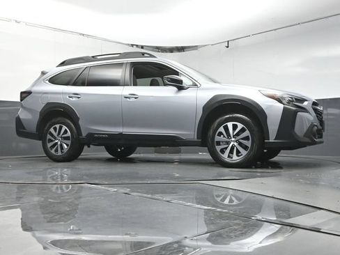 Certified 2024 Subaru Outback Premium AWD/4WD image 33