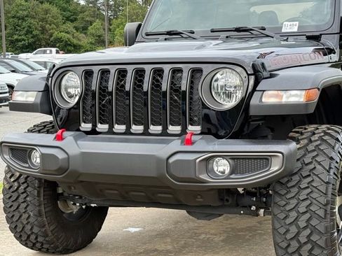 Used 2023 Jeep Gladiator Rubicon w/ Cold Weather Group AWD/4WD image 10