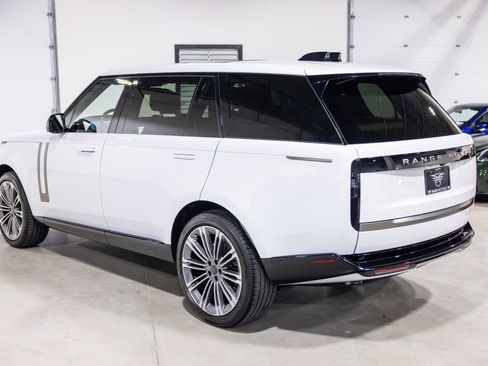 Used 2026 Land Rover Range Rover Long Wheelbase SE AWD/4WD image 7