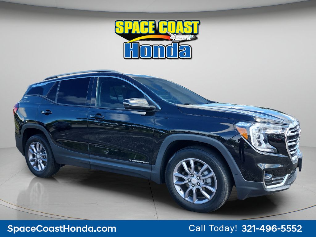Used 2023 GMC Terrain SLT AWD/4WD image 1
