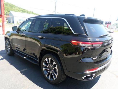 Used 2023 Jeep Grand Cherokee Overland AWD/4WD image 8