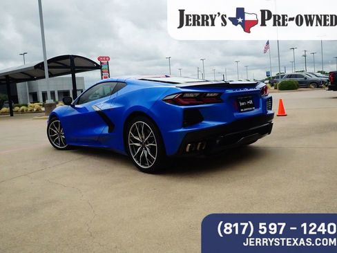 Used 2024 Chevrolet Corvette Stingray Preferred Cpe RWD image 2