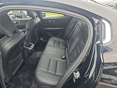 Used 2020 Volvo S60 T6 Inscription image 33