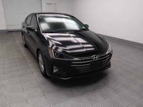 Used 2020 Hyundai Elantra SEL w/ Winter Weather Package FWD image 13