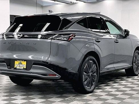 Used 2025 Nissan Murano Platinum image 12
