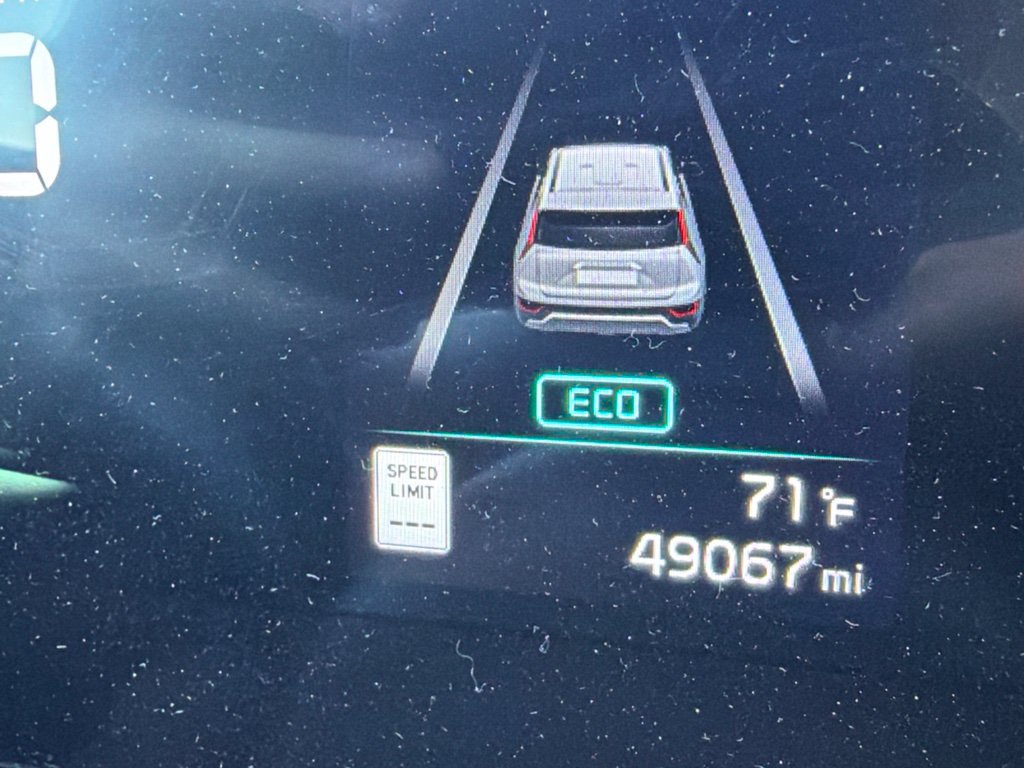 Used 2023 Kia Niro EX Touring FWD image 5
