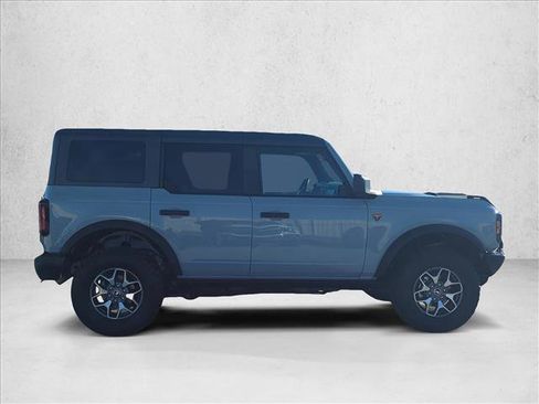 Certified 2022 Ford Bronco Badlands image 4