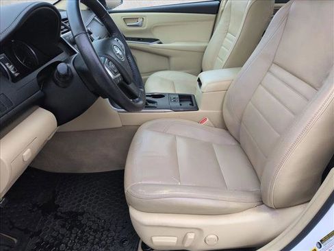 Used 2017 Toyota Camry XLE w/ Moonroof Package image 17