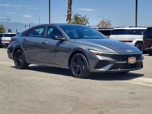 New 2026 Hyundai Elantra SEL Sport FWD image 33