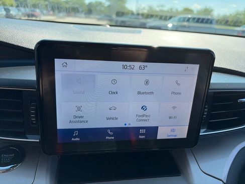 Used 2024 Ford Explorer XLT w/ Equipment Group 202A AWD/4WD image 19