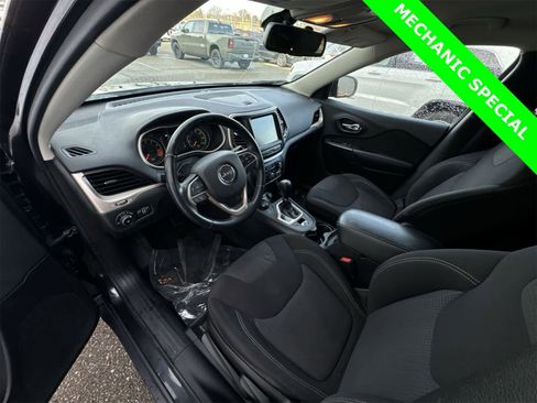 Used 2015 Jeep Cherokee Latitude image 10