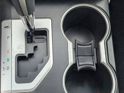 Used 2014 Toyota Camry SE image 20