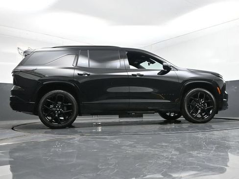 New 2026 Chevrolet Traverse RS w/ LPO, Floor Liner Package AWD/4WD image 32