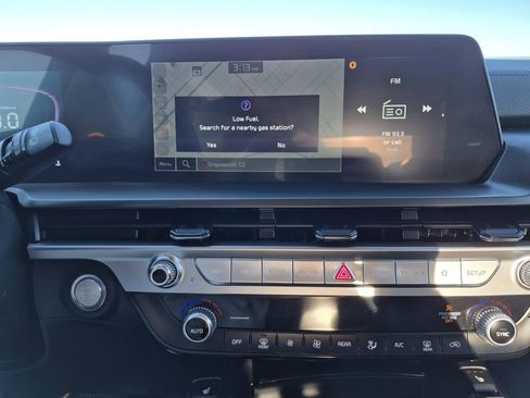 Used 2025 Kia Telluride S image 10