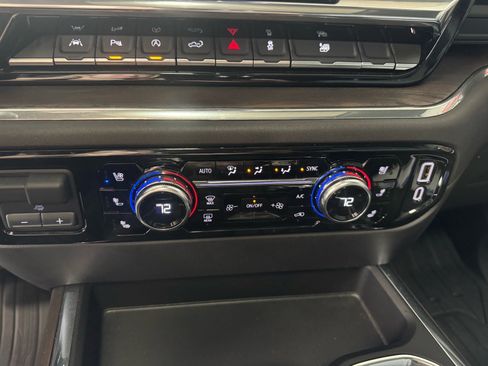 Certified 2025 GMC Sierra 1500 SLT w/ SLT Premium Plus Package image 22