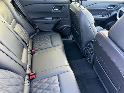 New 2026 Nissan Rogue Platinum w/ Platinum Premium Package image 16