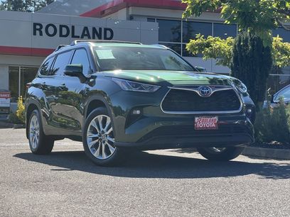 Used 2023 Toyota Highlander Limited