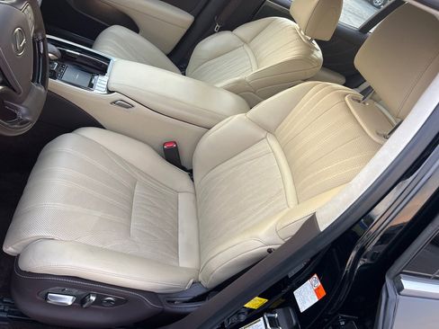 Used 2020 Lexus LS 500 AWD image 12