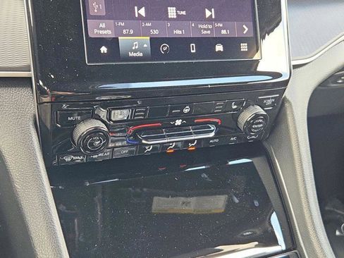 New 2025 Jeep Grand Cherokee Altitude RWD image 37