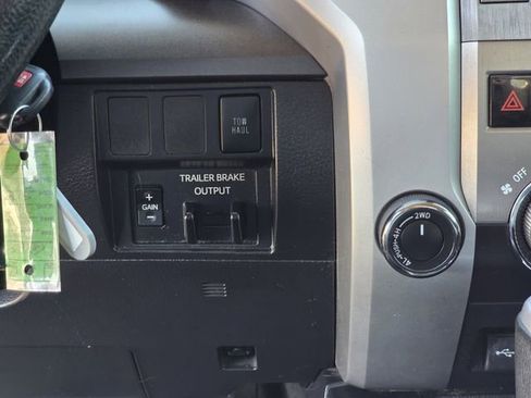 Used 2020 Toyota Tundra SR5 w/ SR5 Upgrade Package image 21