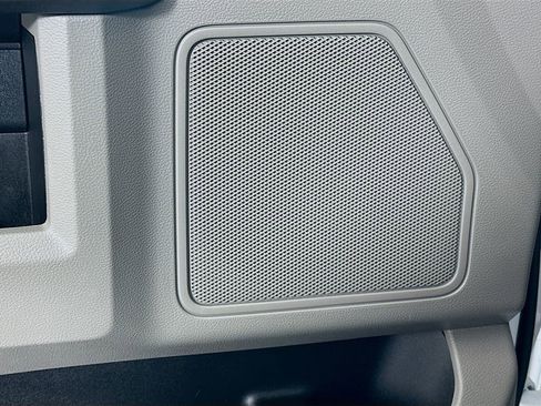 Used 2022 Ford F250 XL w/ Power Equipment Group image 18