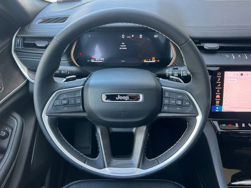 New 2026 Jeep Grand Cherokee Limited AWD/4WD image 14
