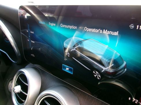 Used 2021 Mercedes-Benz GLC 300 GLC 300 image 24