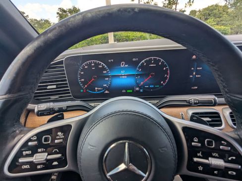 Used 2020 Mercedes-Benz GLS 450 4MATIC image 39