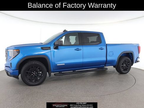 Used 2023 GMC Sierra 1500 Elevation w/ LPO, Elevation Black Package AWD/4WD image 5