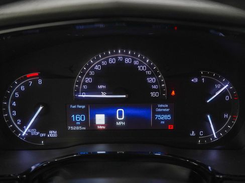 Used 2017 Cadillac XT5 Luxury w/ Driver Awareness Package FWD image 24